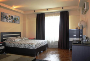  Alba Iulia square Premium Studio 1  Бухарест